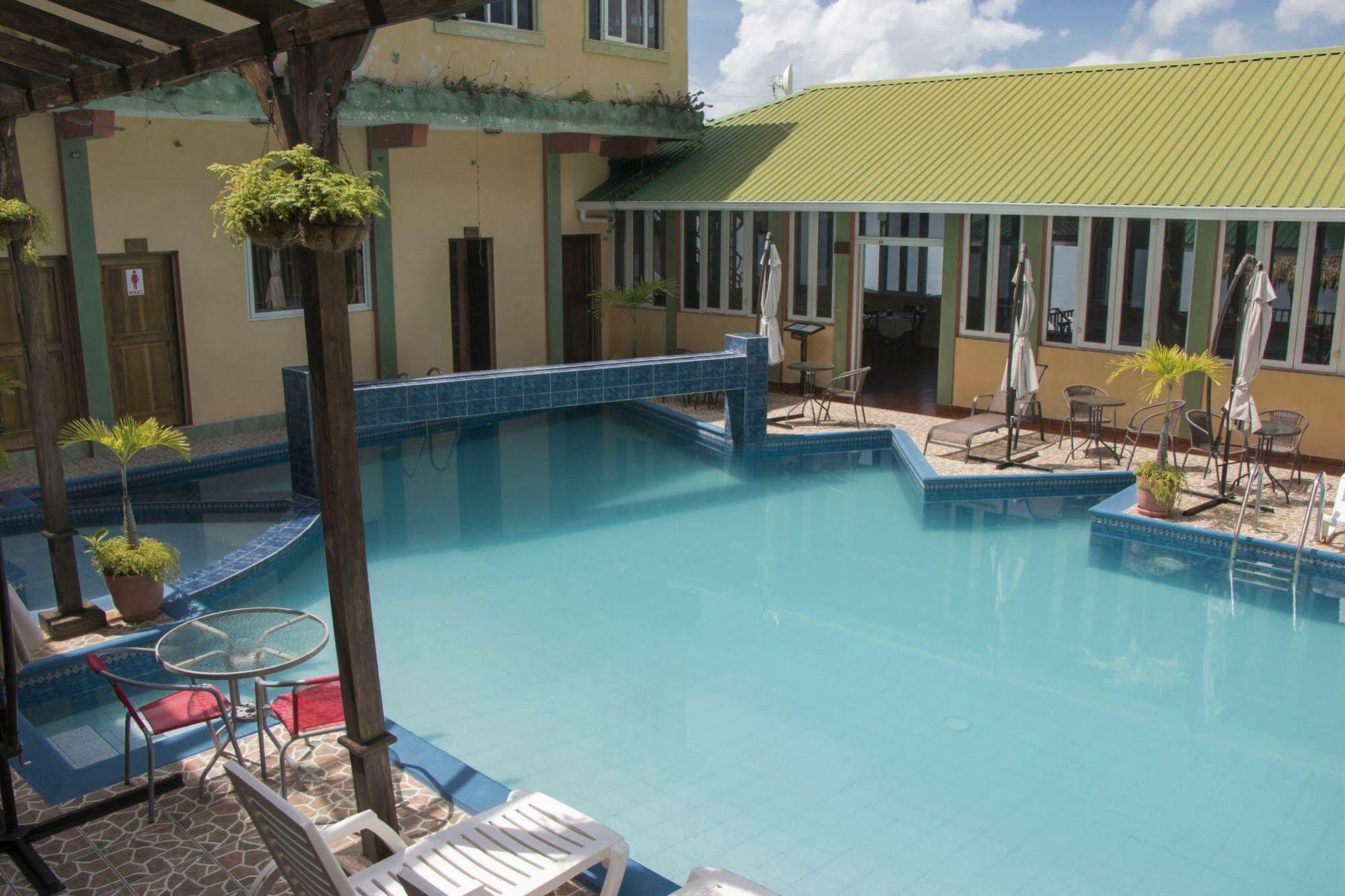 Hotel Ribiera Del Lago Peten Itza San Roman Екстер'єр фото